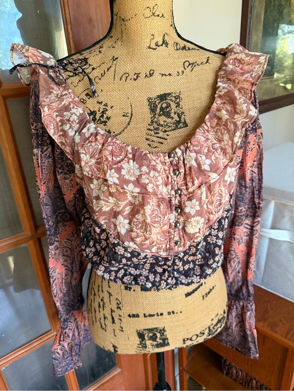 Free People Floral Ruffle Button-Front Peasant Top - Pink Brown